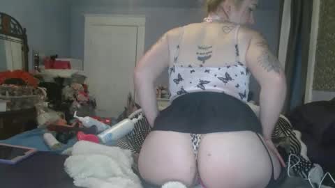 sporegeous online show from April 2026 08:28:01 PM