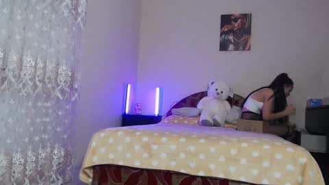 Snapshot of sports_woman5 chatting on January 2025 04:49:02 PM Tips are the best compliment to a woman online show from January 2025 04:49:02 PM