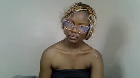 Snapshot of squirt_godes chatting on October 2025 11:06:02 PM Tashy online show from October 2025 11:06:02 PM