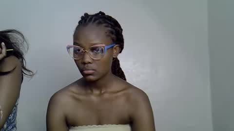 Snapshot of squirt_godes chatting on November 2025 12:16:02 PM Tashy online show from November 2025 12:16:02 PM