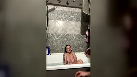 Snapshot of squirtingstar69 chatting on April 2026 02:49:01 AM squirtingstar69 online show from April 2026 02:49:01 AM