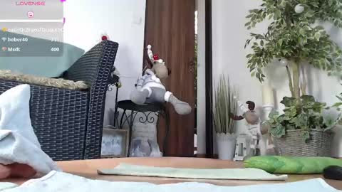 Snapshot of squirtmanica chatting on December 2024 09:06:02 AM Monica online show from December 2024 09:06:02 AM