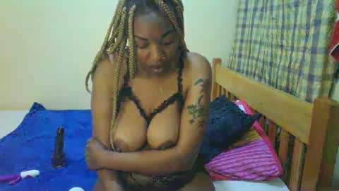 Snapshot of squish_sexy chatting on January 2025 08:27:02 AM Sexy muna online show from January 2025 08:27:02 AM