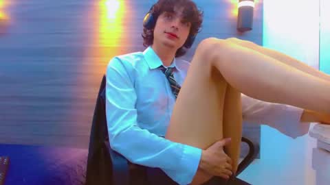 ethan online show from March 2026 01:06:02 PM