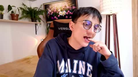 Snapshot of sr_evann chatting on March 2026 05:38:01 PM sr_evann online show from March 2026 05:38:01 PM
