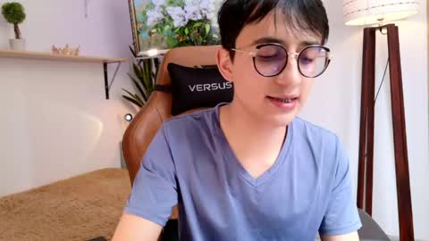 Snapshot of sr_evann chatting on April 2026 04:17:02 PM sr_evann online show from April 2026 04:17:02 PM