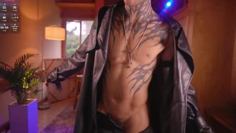 Matt     online show from October 2025 09:48:02 PM