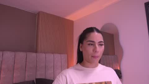Snapshot of ss_samantha chatting on April 2026 07:19:01 PM samantha online show from April 2026 07:19:01 PM