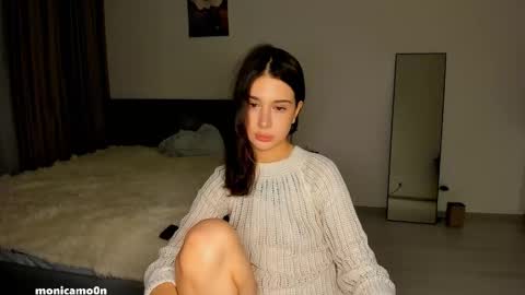 Snapshot of ssash1mii chatting on December 2024 04:12:02 PM Hey guys i miss you so much online show from December 2024 04:12:02 PM