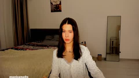 Snapshot of ssash1mii chatting on March 2025 10:05:02 PM Hey guys i miss you so much online show from March 2025 10:05:02 PM