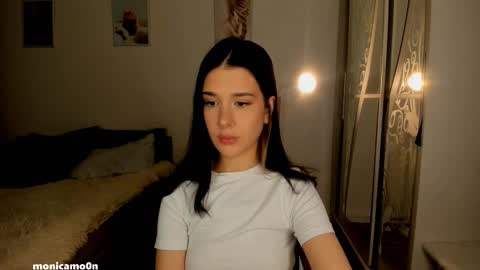 Snapshot of ssash1mii chatting on September 2025 10:34:01 PM Hey guys i miss you so much online show from September 2025 10:34:01 PM