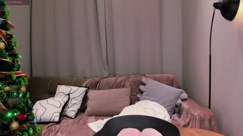 Alexandra online show from December 2024 05:07:02 PM