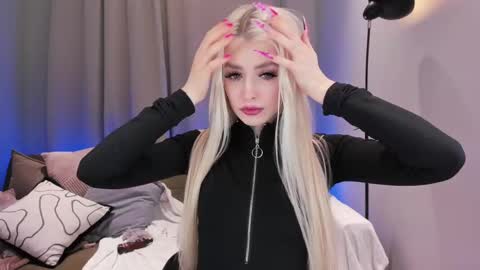 Alexandra online show from March 2025 05:28:02 PM