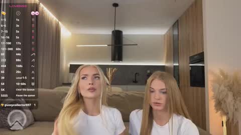 Snapshot of ssscarlett chatting on October 2025 08:09:01 PM Scarlett online show from October 2025 08:09:01 PM