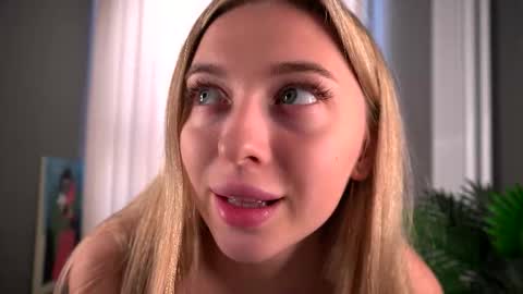 Kate online show from October 2025 08:12:02 AM