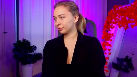 Kate online show from November 2025 01:22:01 PM