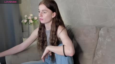 Stacey GMT5 Mo Tu We Th Fr Sa 3am -10am online show from December 2024 04:33:01 AM