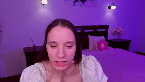 Snapshot of staceycutie chatting on April 2026 05:21:01 PM StaceyCutie online show from April 2026 05:21:01 PM