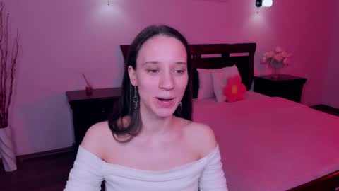 Snapshot of staceycutie chatting on April 2026 05:18:01 PM StaceyCutie online show from April 2026 05:18:01 PM