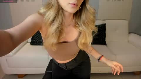 Stacy Woods online show from April 2026 11:04:02 AM