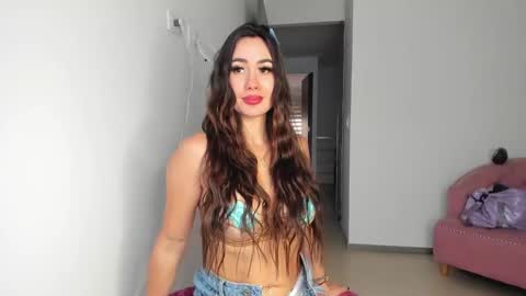 TWstacymalibu110 online show from December 2025 10:37:01 PM