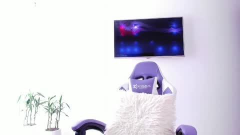 TWstacymalibu110 online show from May 2026 01:52:01 PM