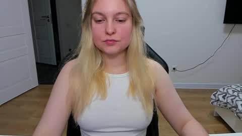 Stacy  online show from December 2024 06:37:02 PM