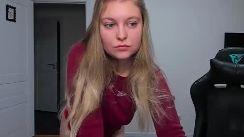 Stacy  online show from December 2025 03:18:02 PM