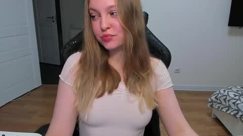 Stacy  online show from May 2026 06:48:02 PM