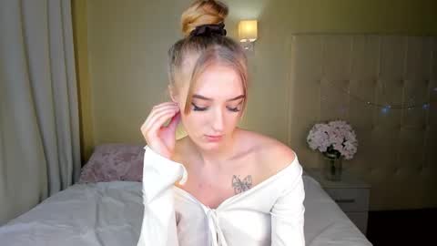 Stacy Mon Tue Wed Thu Fri Sun GMT GMT 3 1000am - 0400pm  online show from February 2025 11:24:02 AM