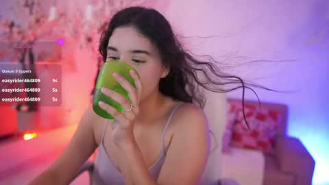 stacycooper_ online show from May 2026 07:08:02 PM