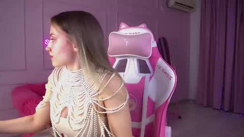 StacyEvances online show from November 2025 06:11:02 PM