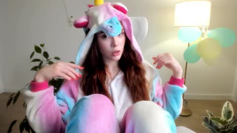 Stacy online show from December 2025 05:09:01 PM