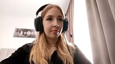 Snapshot of stacyscholle chatting on February 2026 07:51:01 AM Mila online show from February 2026 07:51:01 AM