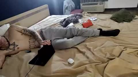 Snapshot of staightupdownbad chatting on December 2025 12:41:02 AM Straightupdownbad online show from December 2025 12:41:02 AM