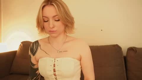 Kristina online show from May 2026 01:49:02 PM