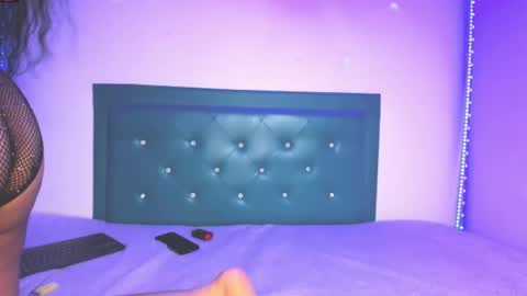 Snapshot of star_darling chatting on February 2025 01:58:01 AM S T A R online show from February 2025 01:58:01 AM