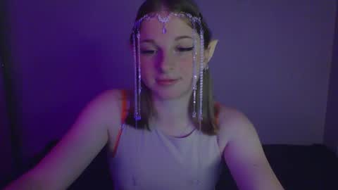 Snapshot of star_girlish chatting on October 2025 05:57:01 PM star_girlish online show from October 2025 05:57:01 PM