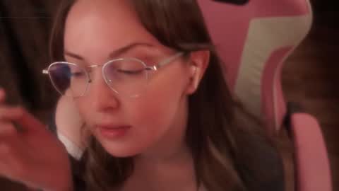 Snapshot of star_shopping chatting on October 2025 10:25:02 PM Alice online show from October 2025 10:25:02 PM