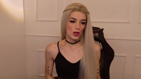 Snapshot of star_storm chatting on February 2025 12:17:01 AM star_storm online show from February 2025 12:17:01 AM