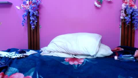 alejandra online show from May 2026 08:36:02 PM