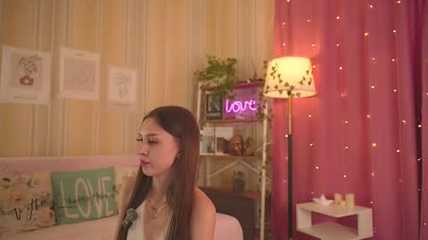 Chloe online show from March 2026 11:17:02 AM