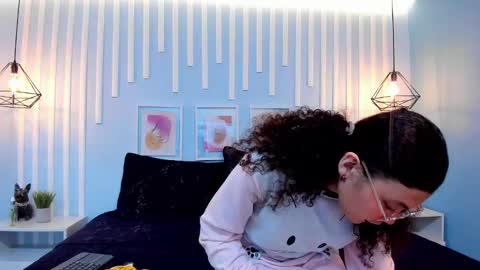 Snapshot of starkjoness chatting on October 2025 12:19:02 PM Stark Jones online show from October 2025 12:19:02 PM