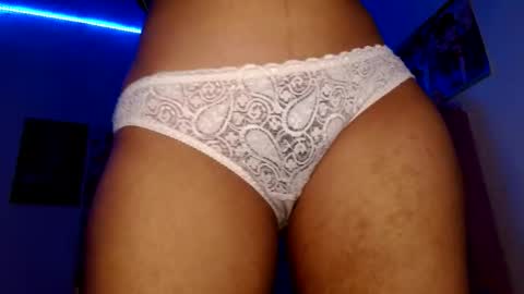      online show from December 2025 06:04:01 PM