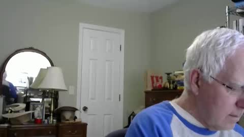 Snapshot of stasw20 chatting on November 2025 06:10:01 PM stasw20 online show from November 2025 06:10:01 PM