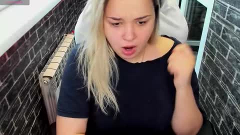 Snapshot of stasyasunshine chatting on November 2025 03:08:02 AM stasyasunshine online show from November 2025 03:08:02 AM