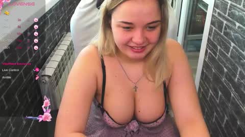 Snapshot of stasyasunshine chatting on February 2026 03:27:02 AM stasyasunshine online show from February 2026 03:27:02 AM