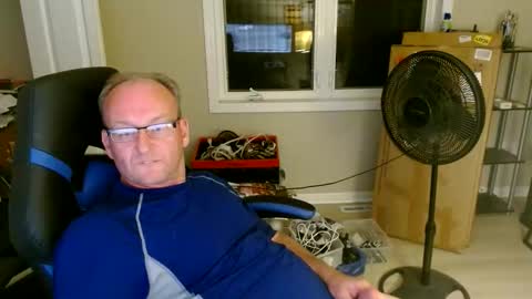 Snapshot of steakman007 chatting on May 2026 03:24:02 AM Steakman online show from May 2026 03:24:02 AM