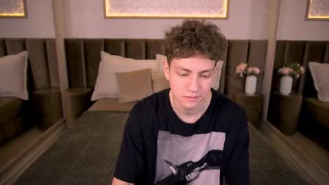 Snapshot of stefanbev chatting on February 2026 07:53:02 PM Esrefan online show from February 2026 07:53:02 PM