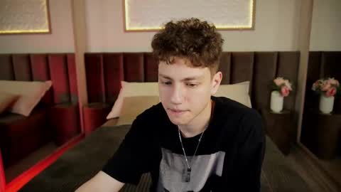 Esrefan online show from March 2026 08:48:01 PM